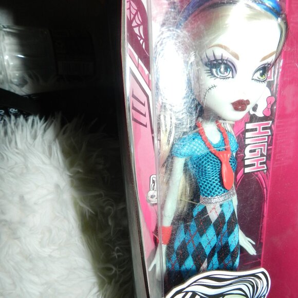 Monster High Frankie Stein Doll Sealed NIB 2015 Mattel🆕FAST😮‍💨⚡🚚 - Picture 5 of 16